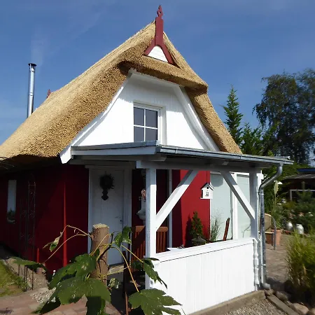 Dom wakacyjny Idyllic Holiday In Near The Lake Schwaan